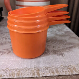 VTG Tupperware Orange Measuring Cup Set 1 c 3/4 c 2/3 c 1/3 c Summer Halloween